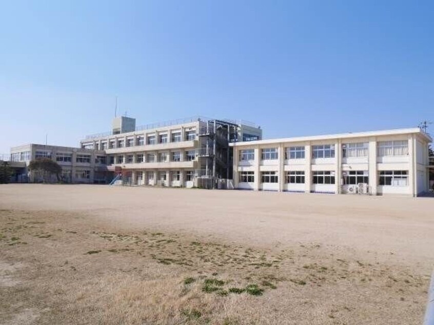 松阪市立小野江小学校(小学校)まで369m リバーサイドシティ　Ｂ棟