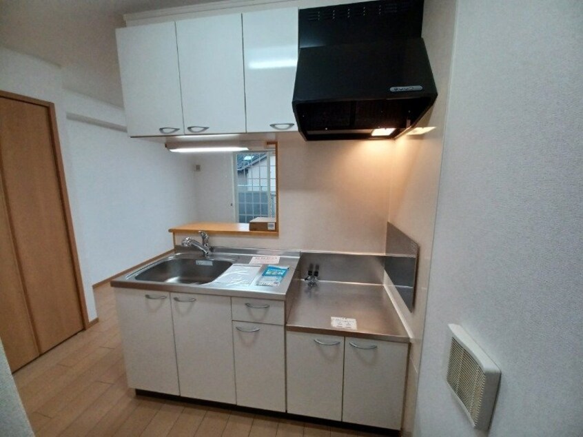 同型部屋写真です。 エクシードＫ