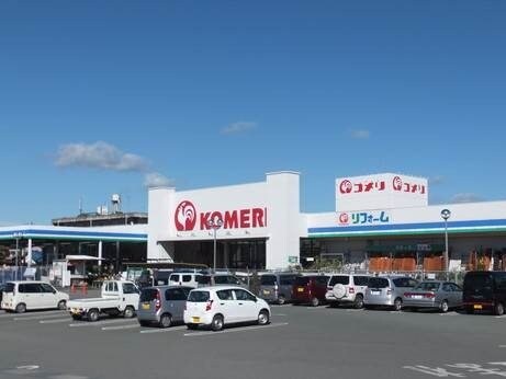 コメリパワー松阪店(電気量販店/ホームセンター)まで999m レジデンス小花