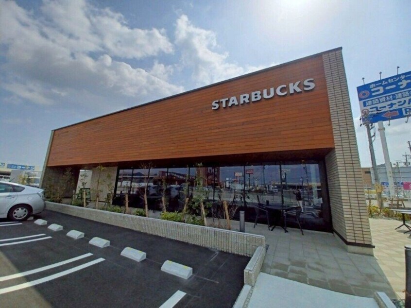 スターバックスコーヒー松阪塚本店(その他飲食（ファミレスなど）)まで3239m コーポさわやかⅡ