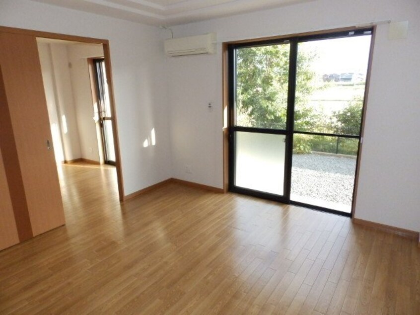 同型参考写真 エバー　プレイスＡ