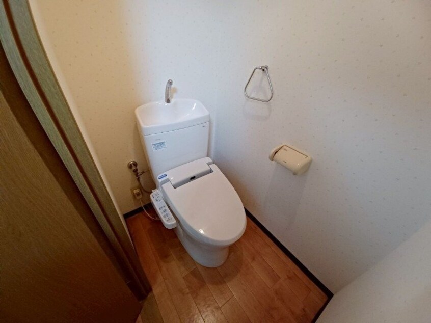 ウォシュレット付きのトイレ ヴェルドミール