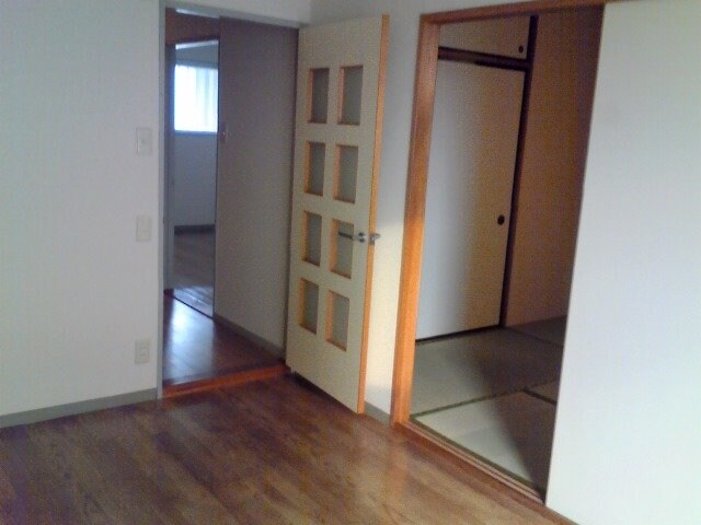  クリスタルガーデンエミナース