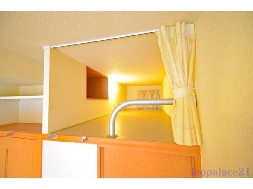  レオパレスLOTUS　A