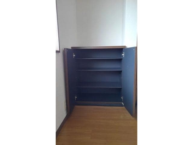  ファミール渡辺