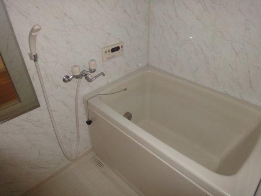  名古屋市営地下鉄鶴舞線/赤池駅 徒歩11分 1-2階 築23年