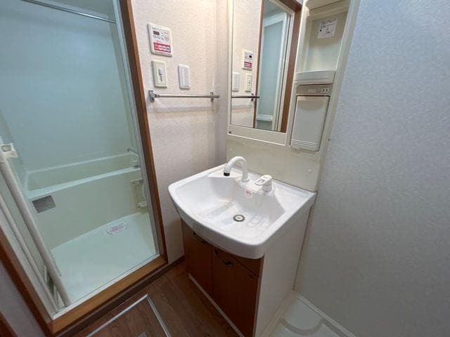  愛知高速交通東部丘陵線<リニモ>/八草駅 徒歩8分 1-2階 築19年