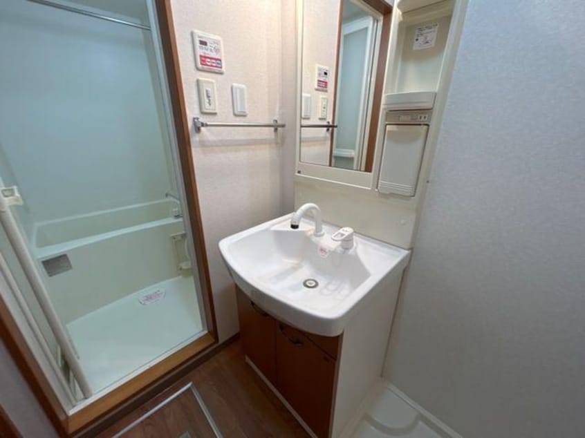  愛知高速交通東部丘陵線<リニモ>/八草駅 徒歩8分 1-2階 築19年