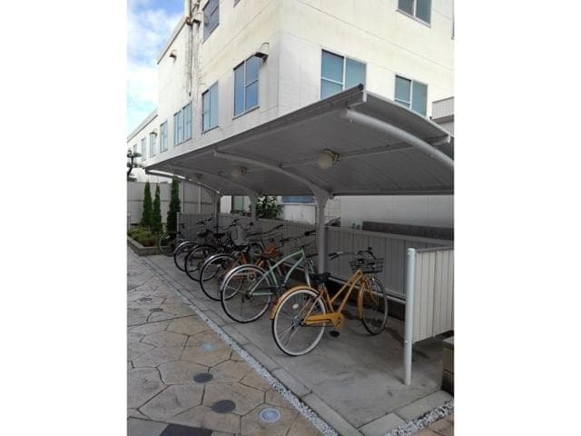  名古屋市営地下鉄東山線/星ヶ丘駅 バス11分牧の原下車:停歩3分 3階 築8年