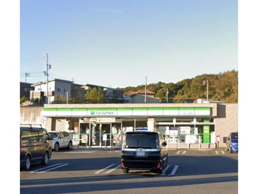 ファミリーマート長久手公園西店(コンビニ)まで1374m 愛知高速交通東部丘陵線<リニモ>/公園西駅 徒歩30分 1階 築32年