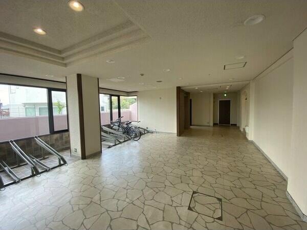  名古屋市営地下鉄東山線/星ヶ丘駅 バス20分「名鉄バス　門木」停下車:停歩4分 1階 築33年