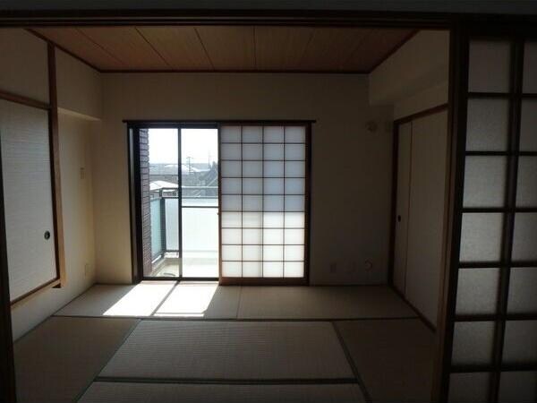  愛知高速交通東部丘陵線<リニモ>/杁ケ池公園駅 徒歩37分 4階 築37年