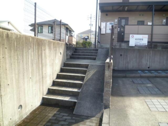  愛知高速交通東部丘陵線<リニモ>/はなみずき通駅 徒歩10分 1階 築26年