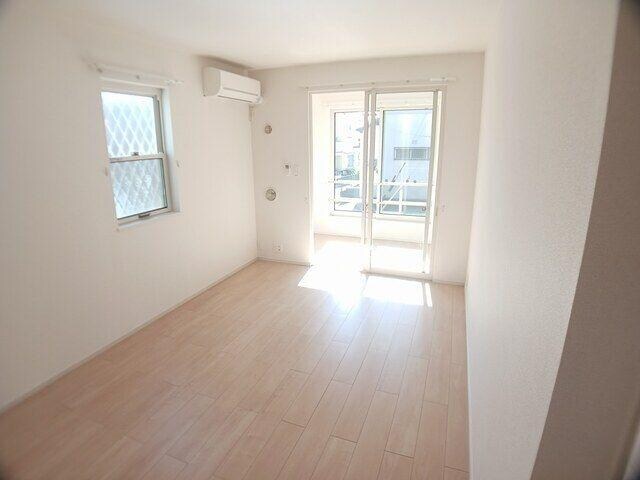  名古屋市営地下鉄東山線/星ヶ丘駅 バス23分「岩崎南口」停下車:停歩2分 1階 築6年