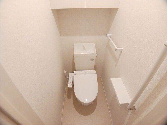  名古屋市営地下鉄東山線/星ヶ丘駅 バス23分「岩崎南口」停下車:停歩2分 1階 築6年