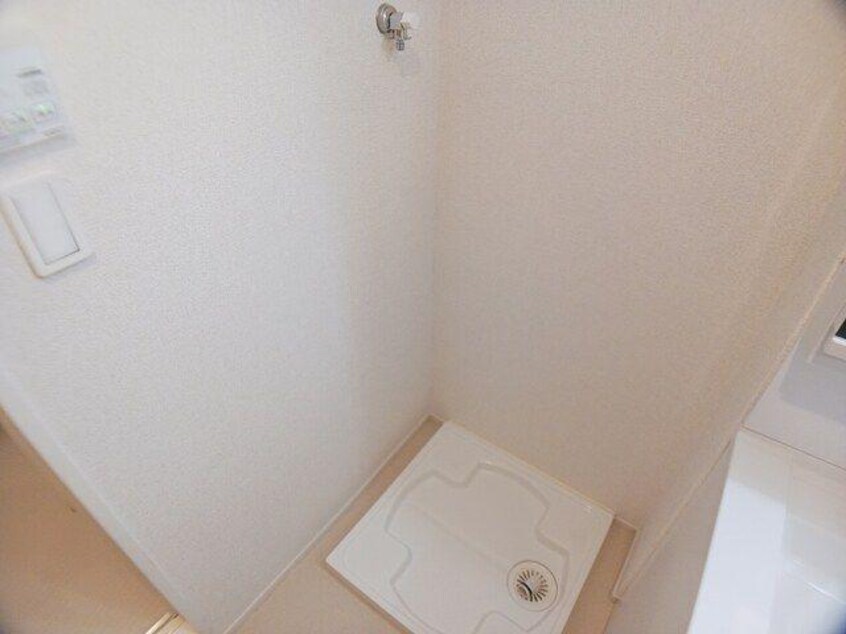  名古屋市営地下鉄東山線/星ヶ丘駅 バス23分「岩崎南口」停下車:停歩2分 1階 築6年