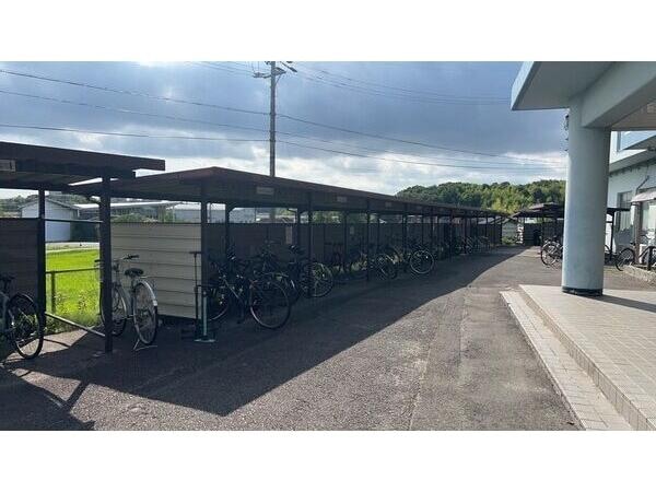  愛知高速交通東部丘陵線<リニモ>/芸大通駅 徒歩18分 3階 築36年