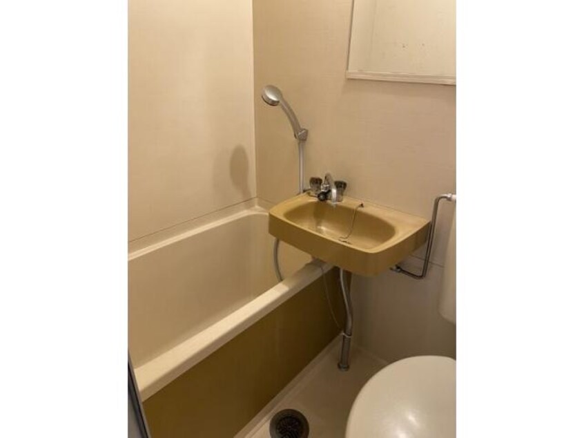  愛知高速交通東部丘陵線<リニモ>/はなみずき通駅 徒歩8分 1階 築38年