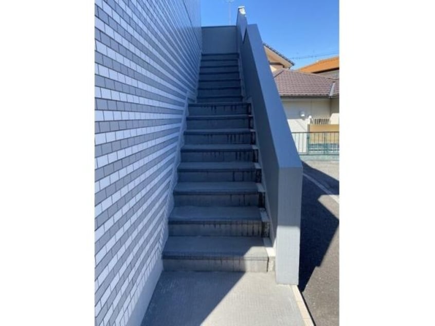  愛知高速交通東部丘陵線<リニモ>/はなみずき通駅 徒歩8分 1階 築38年