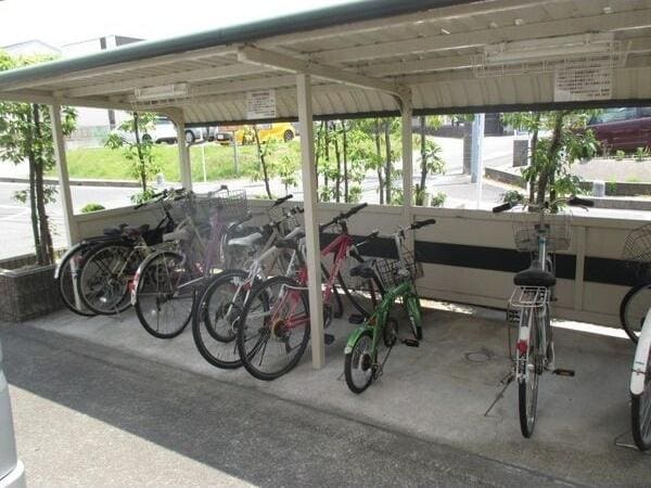  愛知高速交通東部丘陵線<リニモ>/杁ケ池公園駅 徒歩2分 3階 築25年