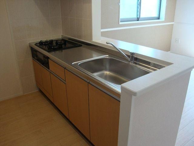  名古屋市営地下鉄東山線/星ヶ丘駅 バス13分梅森坂停下車:停歩1分 1-2階 築10年