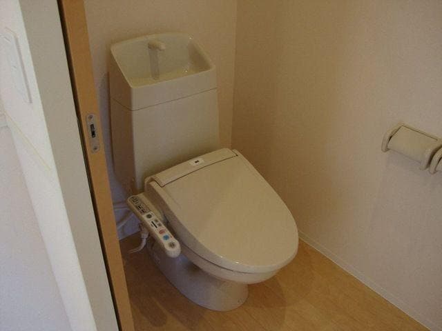  名古屋市営地下鉄東山線/星ヶ丘駅 バス13分梅森坂停下車:停歩1分 1-2階 築10年