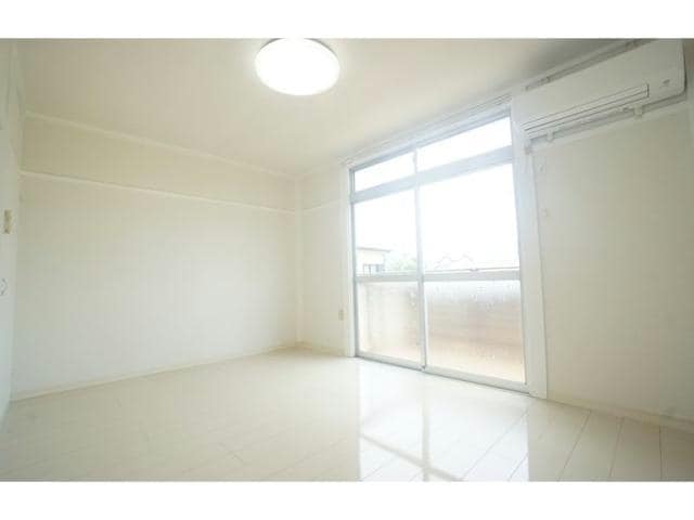  新富ハイツ　B棟