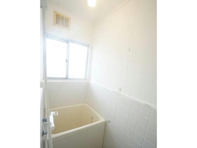  新富ハイツ　B棟