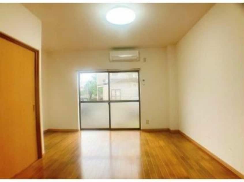  ホワイトパレス