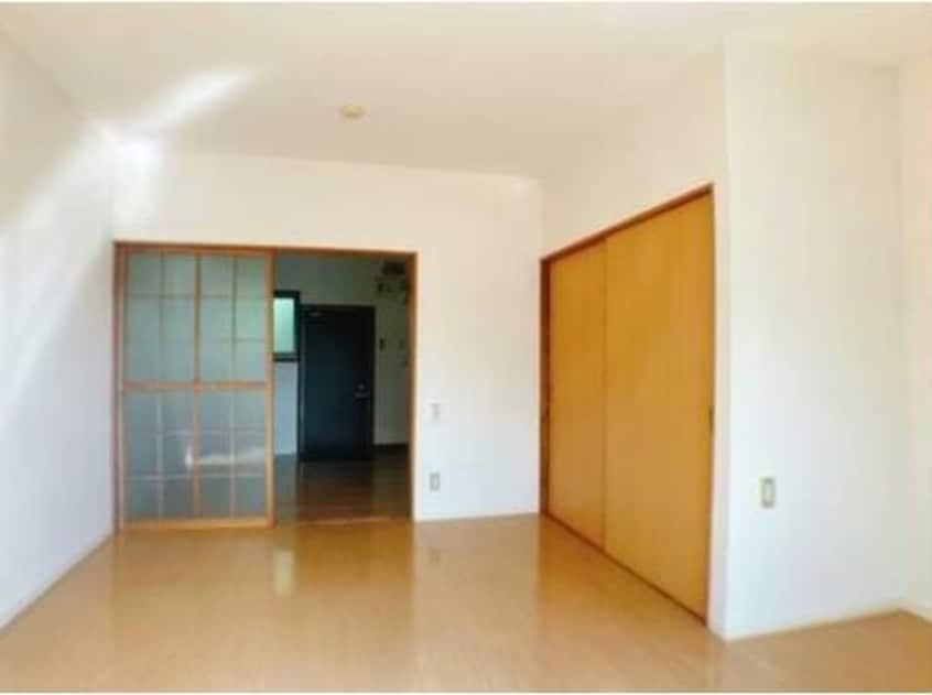  ホワイトパレス