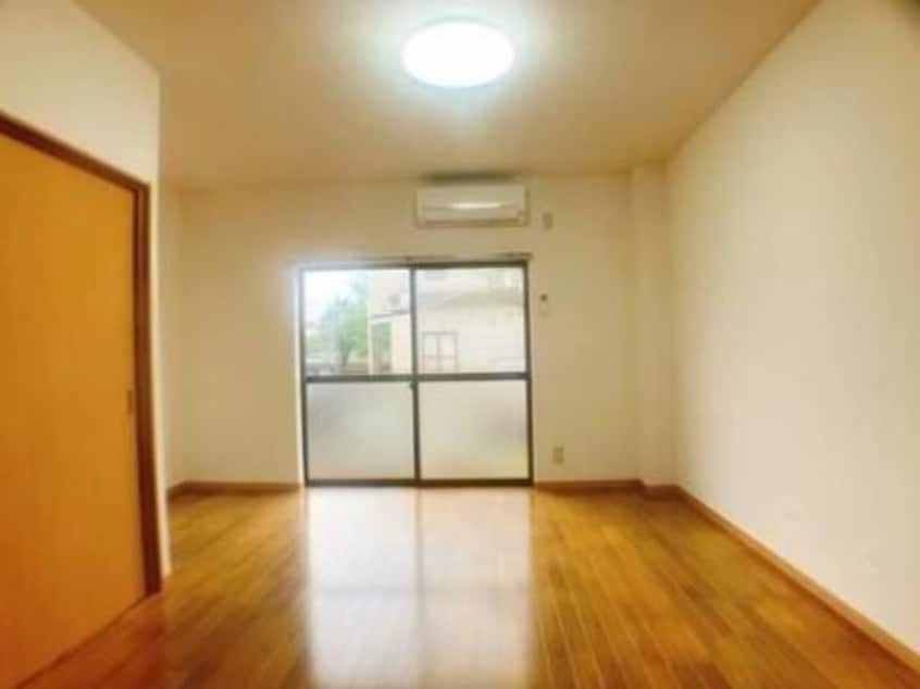  ホワイトパレス