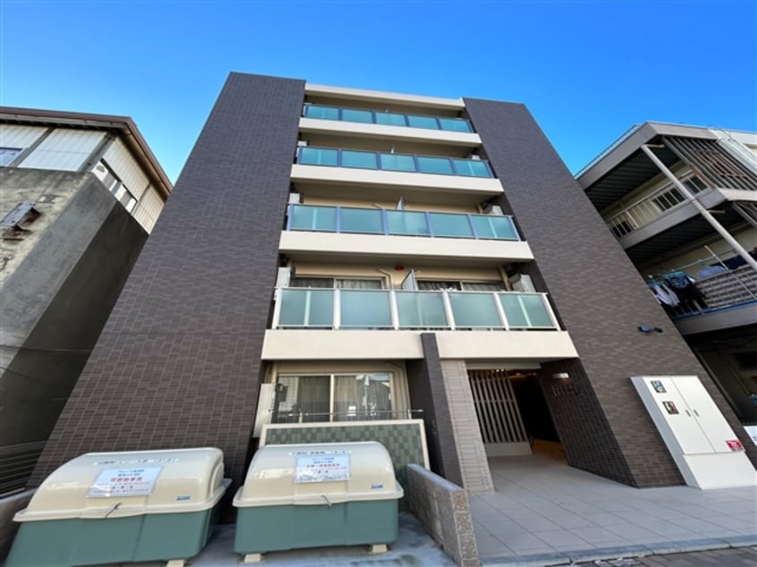  フレード高島町