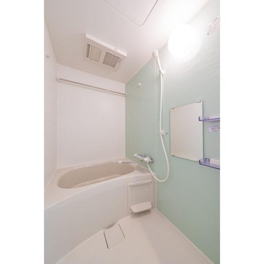 浴室乾燥付きです！雨の日でも便利です！ フレード高島町