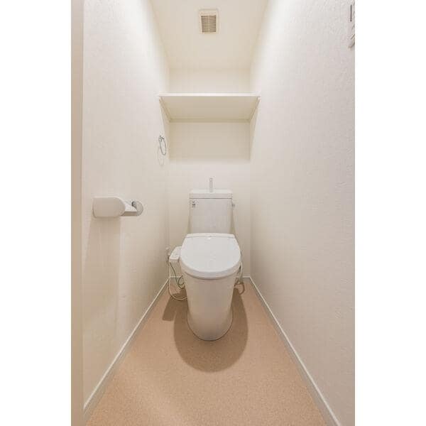  フレード高島町