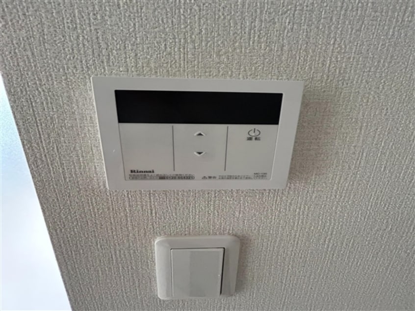  フレード高島町