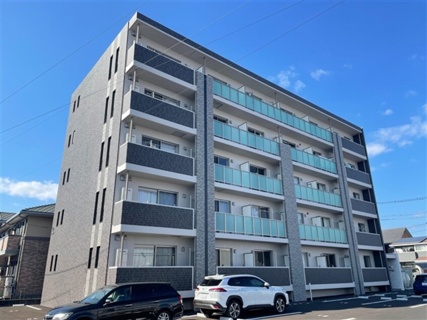  ヴィガラス川成新町