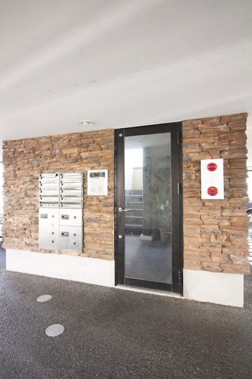  ウィン・ロイヤルプラザ加藤学園前