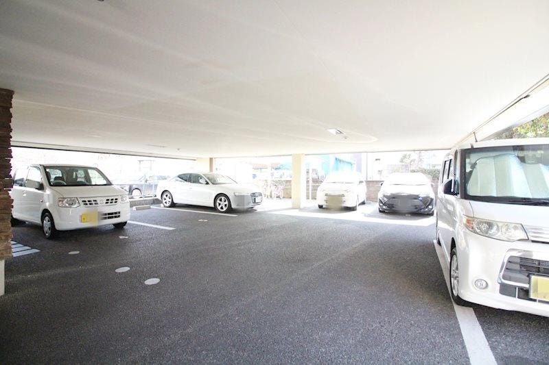  ウィン・ロイヤルプラザ加藤学園前