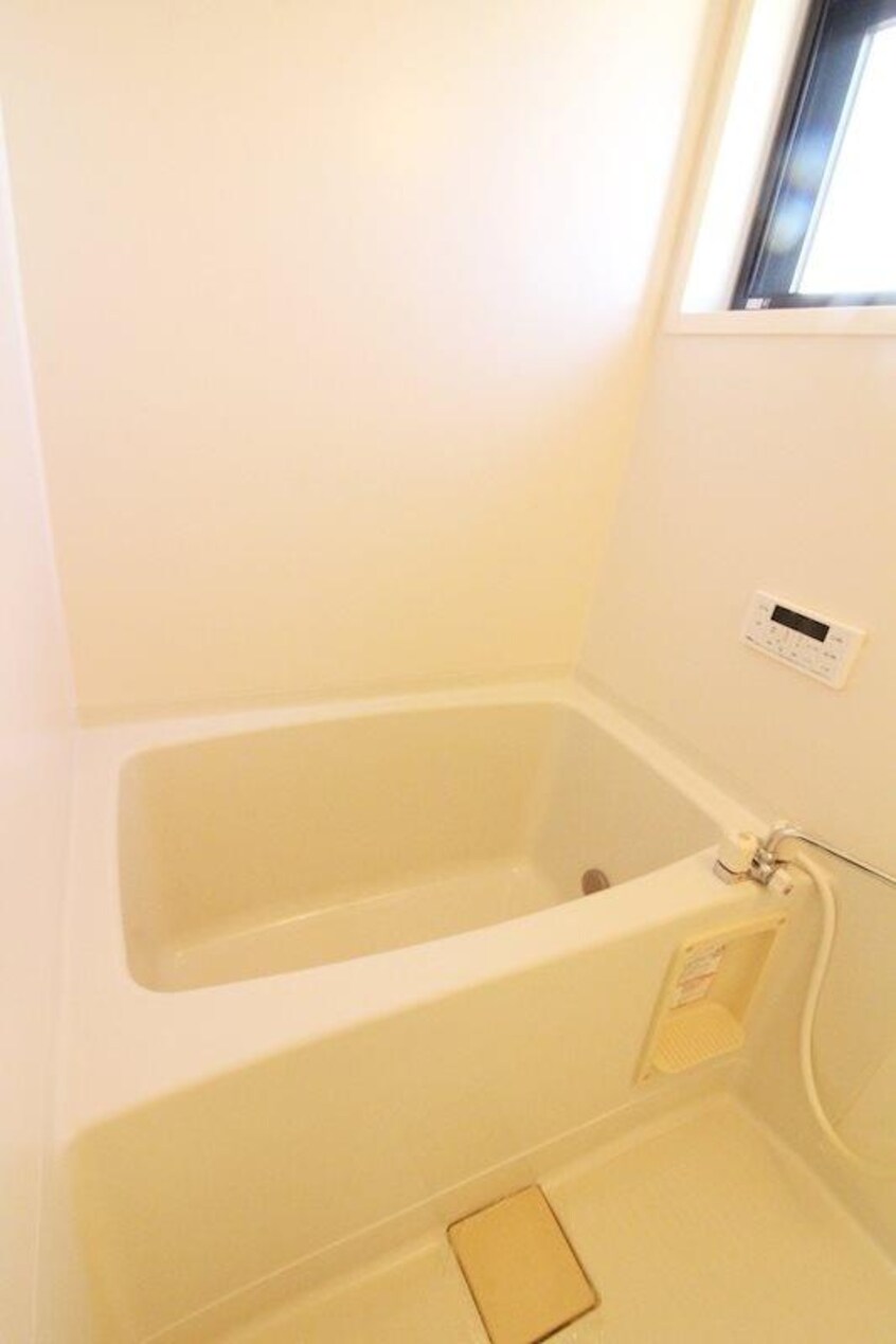  ウィン・ロイヤルプラザ加藤学園前