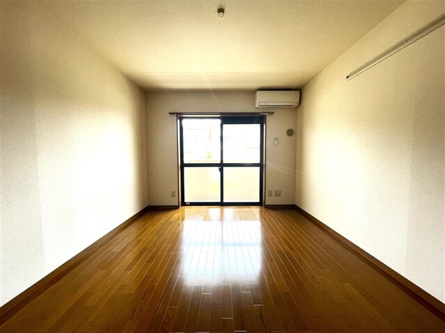 ※同物件の違うお部屋の写真となります。 ラフィーネ花畑