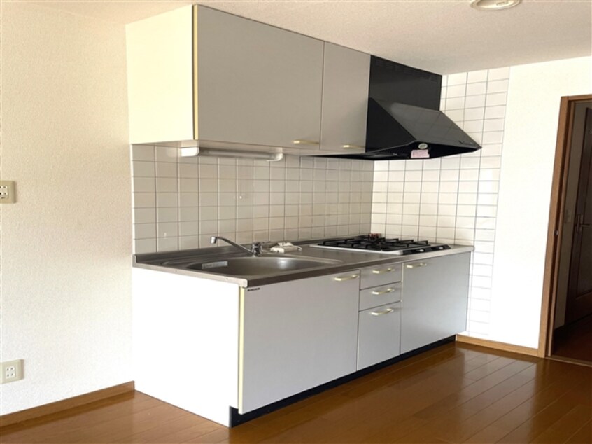 ※同物件の違うお部屋の写真となります。 ラフィーネ花畑