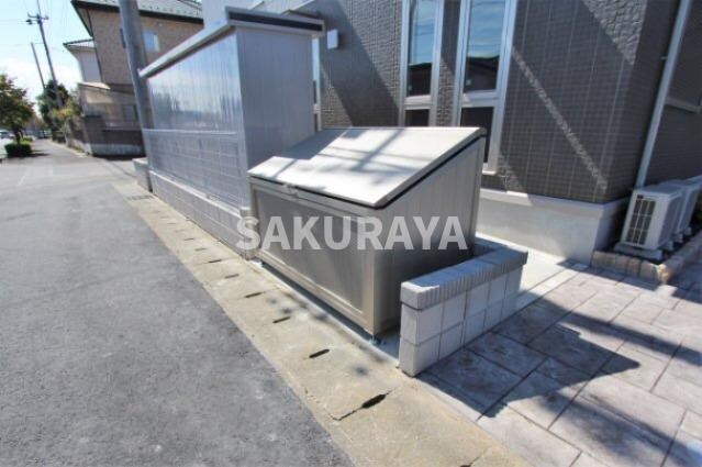 敷地内ゴミステーション グランプリス