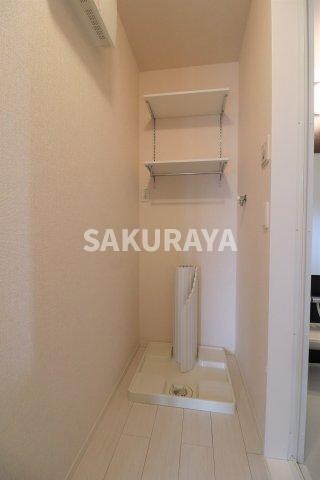 洗濯機置き場。2020年撮影。現況と異なる場合がございます。 サンモール Ｆ