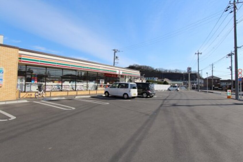セブンイレブン 足利山下東店(コンビニ)まで167m オーロ・ファーレ2