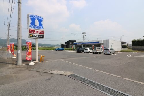ローソン 川崎町店(コンビニ)まで2445m 近藤方貸家