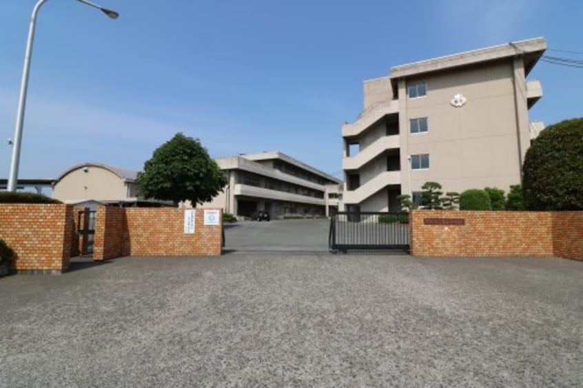 足利市立協和中学校(中学校/中等教育学校)まで1696m バジルガーデン