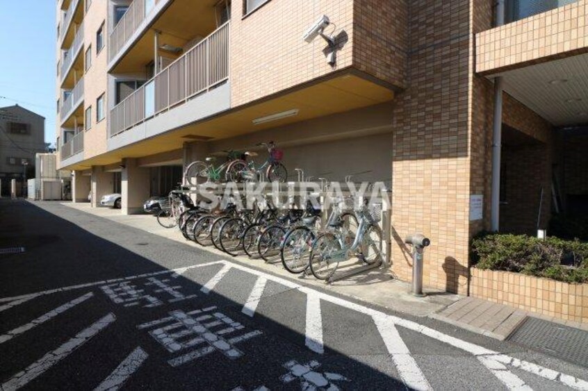 駐輪場 コートアベニュー足利