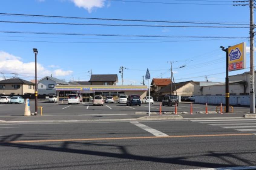 ミニストップ 足利堀込店 617m VIRAGE GARDEN A「ヴィラージュ・ガーデン　A」