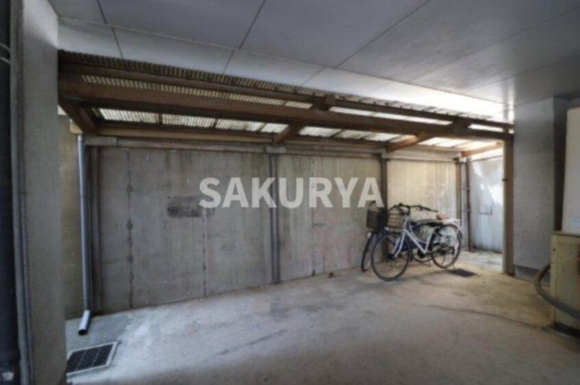 駐輪場 コーポみなみ