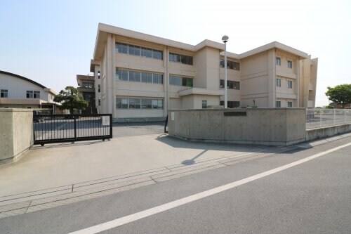 足利市立梁田小学校(小学校)まで2290m コスタデルソーレ